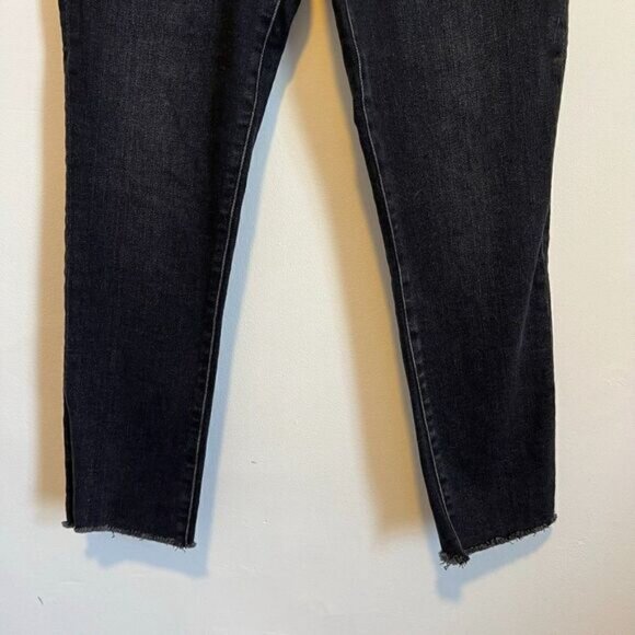Aritzia Denim Forum The Lola High Rise Skinny Crop Raw Hem  Washed Black Jeans - Picture 5 of 7